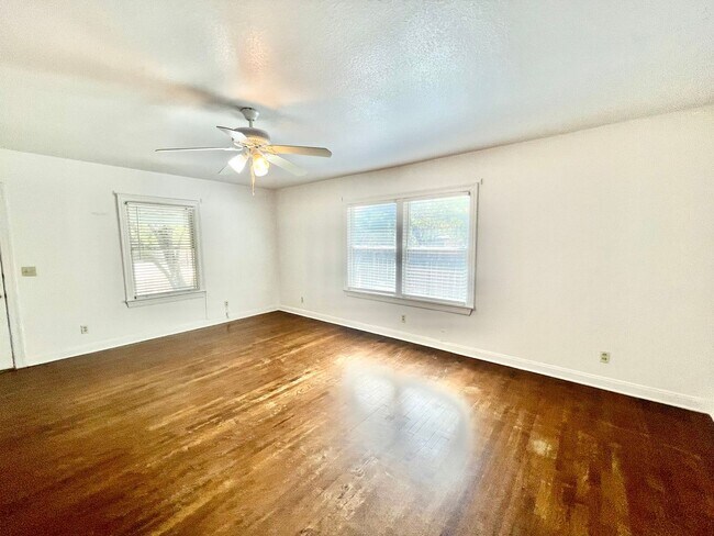 Photo - South Central Cottage in Austin