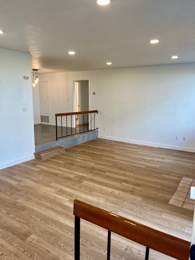 Photo - 29105 Thousand Oaks Blvd