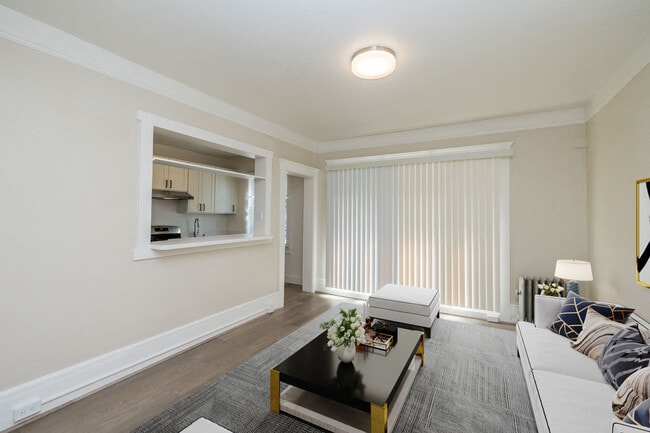 Photo - 240 Grand
