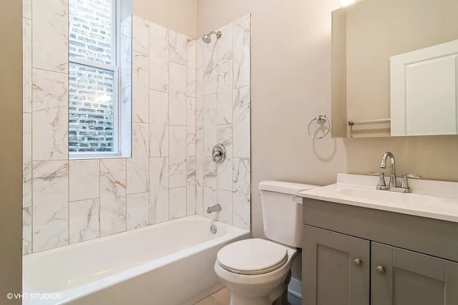 Building Photo - 3035 W Flournoy St Rental