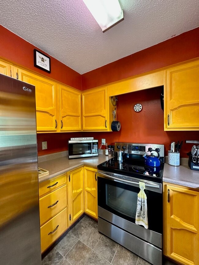 Photo - 333 Rockwell Ave