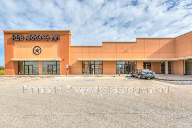 Building Photo - 4268 Sherwood Way