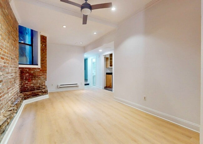 Photo - East 25th Street Unidad EW