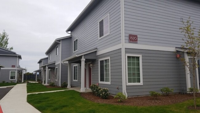 Building Photo - 1520 Gabriela Ct NE Rental