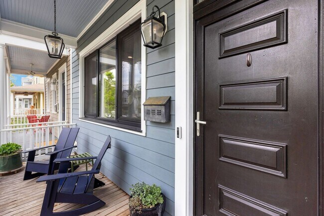 Photo - Charming 4BR Townhome in Mount Rainier