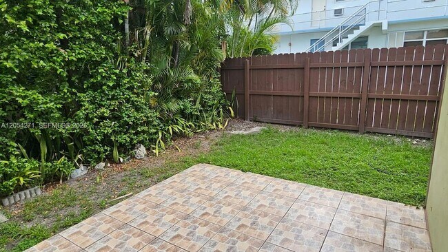 Photo - 808 NE 10th St