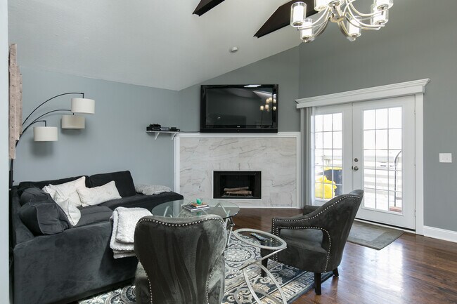 Photo - 4645 Jarboe St Unit 3