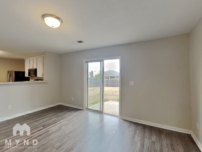 Photo - 104 David Barnes Dr