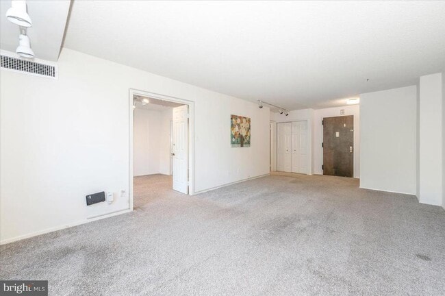 Photo - 5225 Pooks Hill Rd Unit 616N