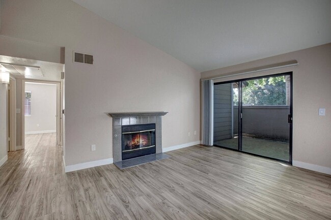 Photo - Reserve at Riverlake Apartments