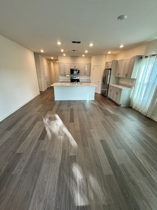 Photo - Beautiful 4-Bedroom Home in the Wyndham Estates Neighborhood of Redding! READY FOR MOVE IN!