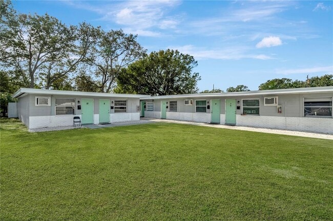 Building Photo - 6701 S West Shore Blvd Unit 8