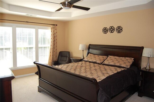 Photo - 8025 Friarbridge Dr