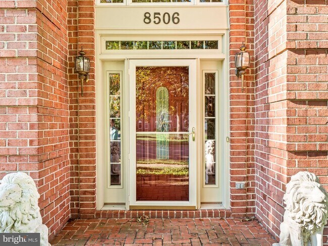 Photo - Elegant 4Bd/4Bth Brick Colonial