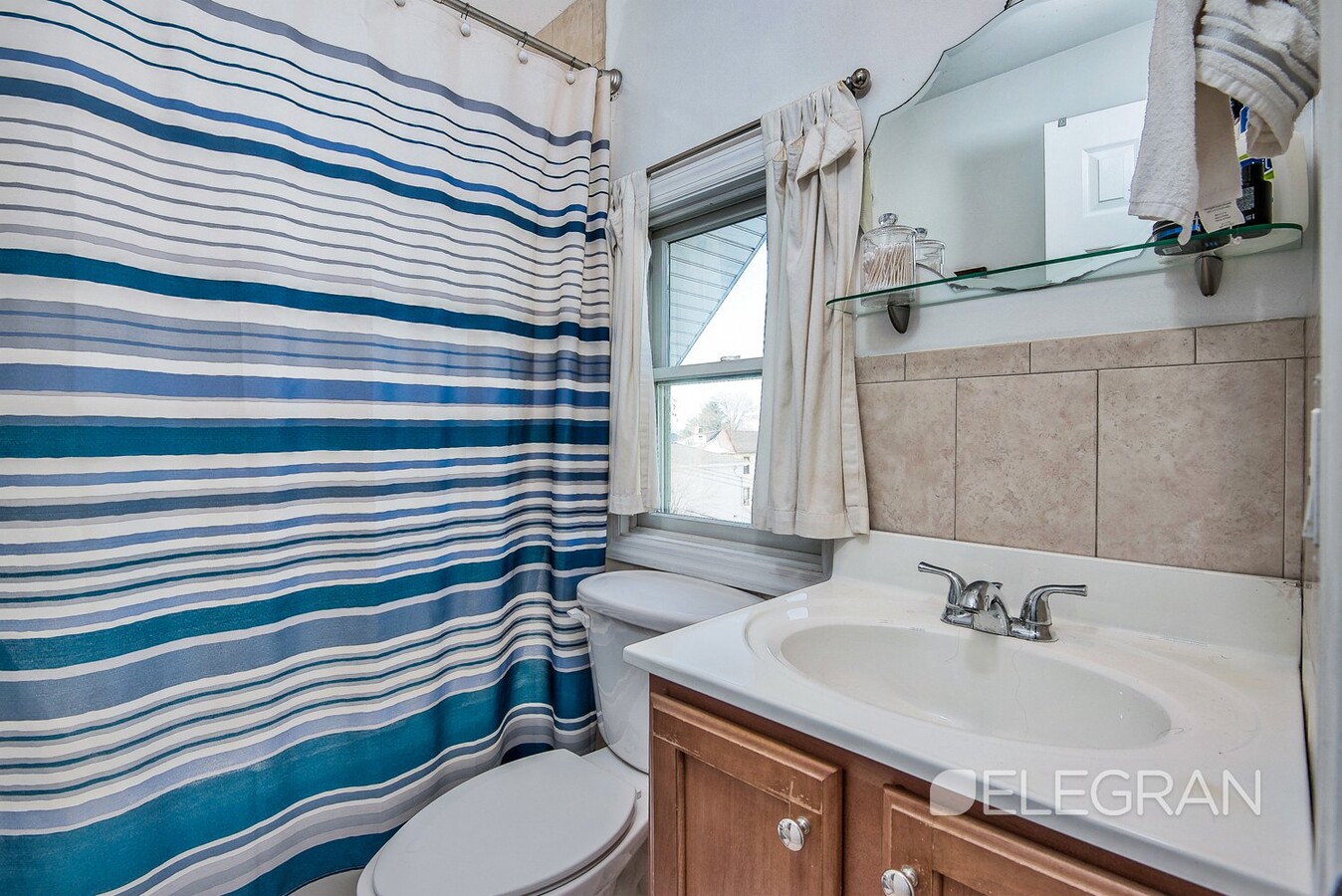 Photo - 36 Devoe St Unit APT 3