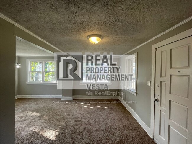 Photo - 2677 Napier Ave