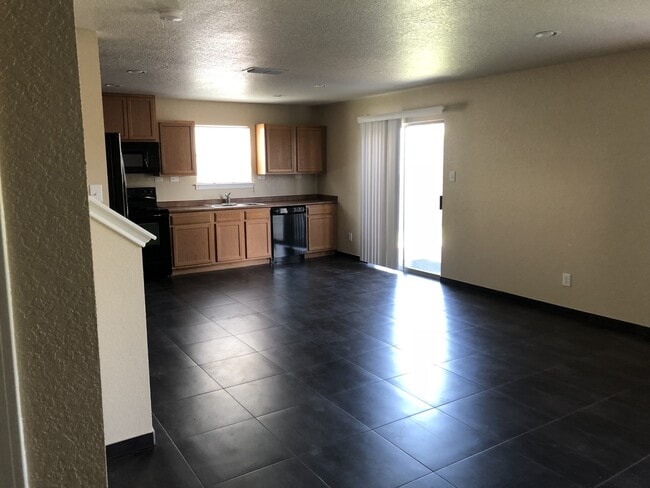 Photo - Well-Maintained 4-Bedroom Home with Game Room, Gazebo & Trail Access