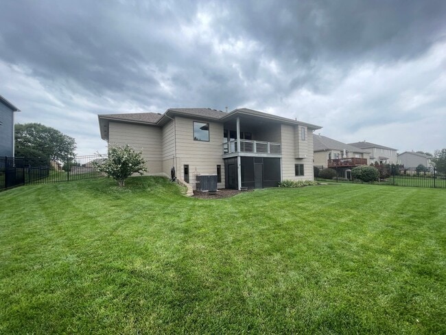 Photo - Home For Rent Papillion