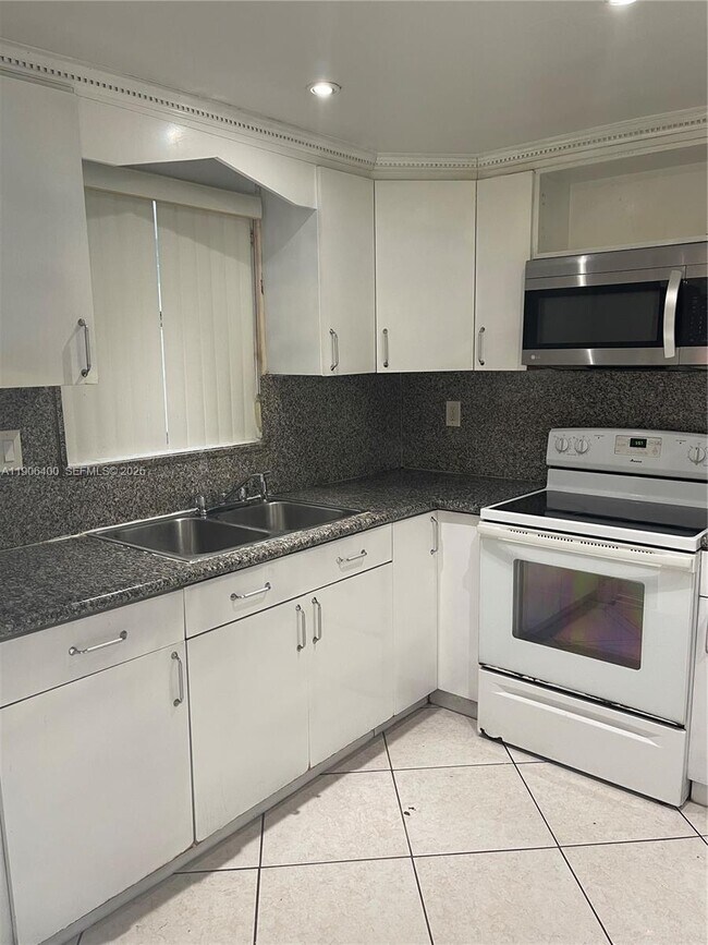 Photo - 7505 SW 82nd St Unidad 117