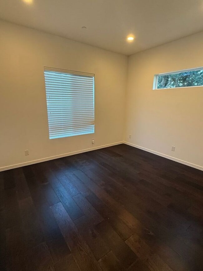 Photo - Stunning 4-bedroom, 3-bathroom home