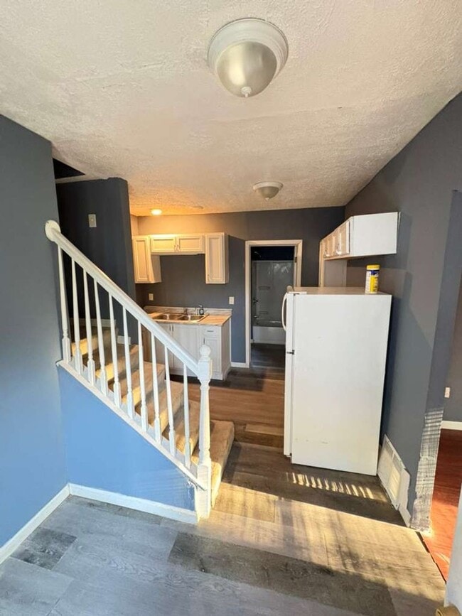 Photo - 3225 W 58th St Unit B