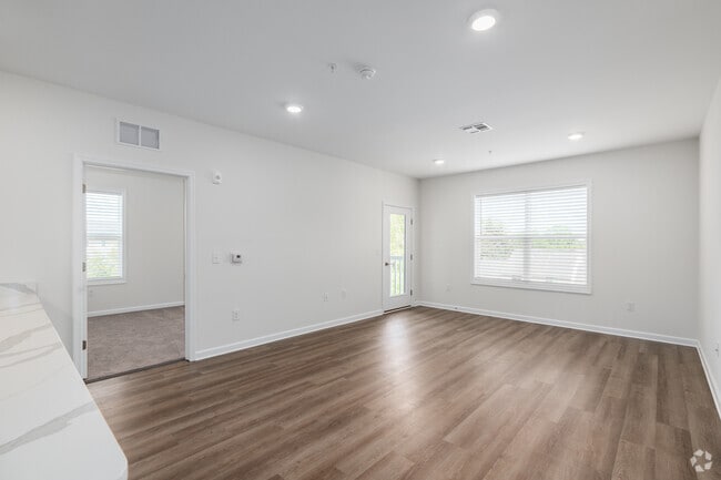 2BR, 2BA - 1,095SF - Living Room