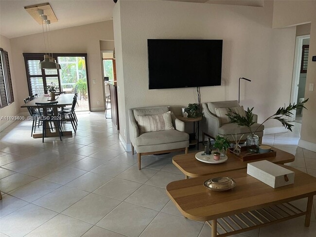 Photo - 1564 Sunset Way