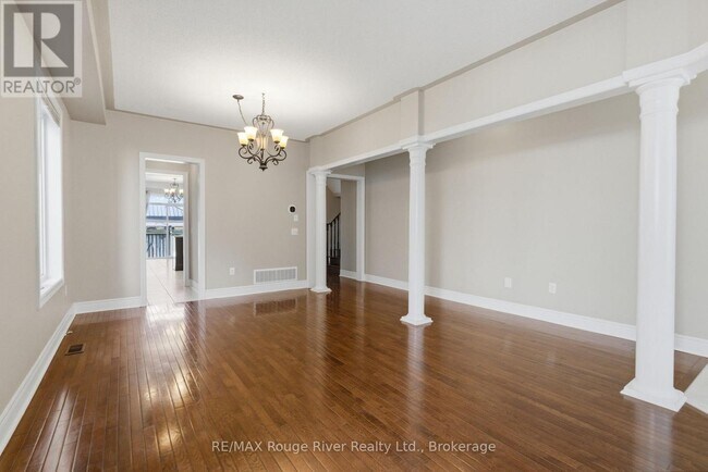 Photo - 138 Kersey Crescent