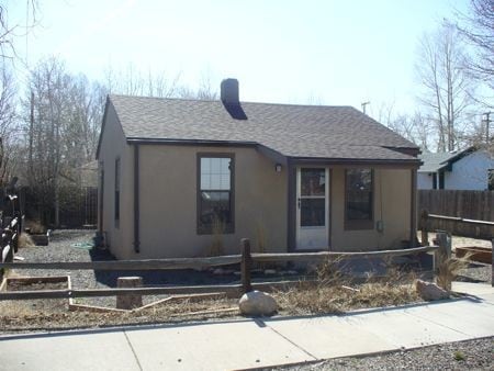 Building Photo - 857 N Pine St
