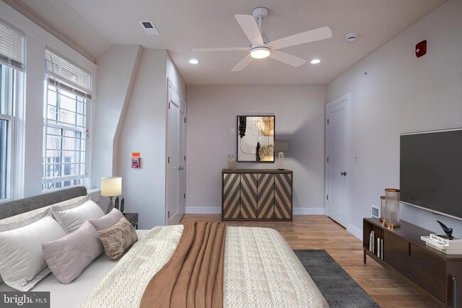 Photo - 333 S 21st St