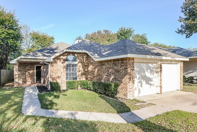 Building Photo - 208 Vines Dr Rental