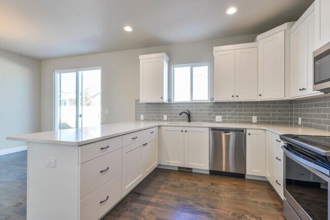 Photo - 3 br, 2.5 bath House - 1640 Tundra Ave