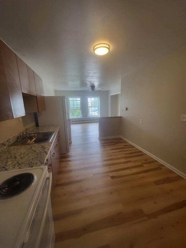 Building Photo - 1135 S Washington Ave Unit 1135 S Washington Ave #11 Rental