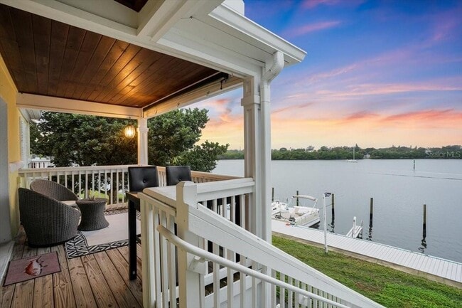 Photo - 101 Pompano Dr SE