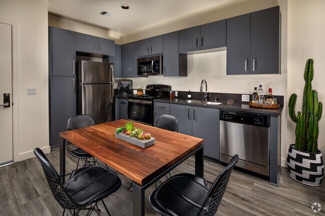 1BR, 1BA - 656 SF - Mission Lofts