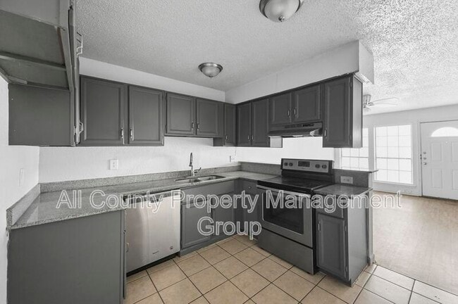 Photo - 4921 Miller Ave