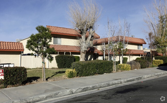 Photo - Tuscola Apartments