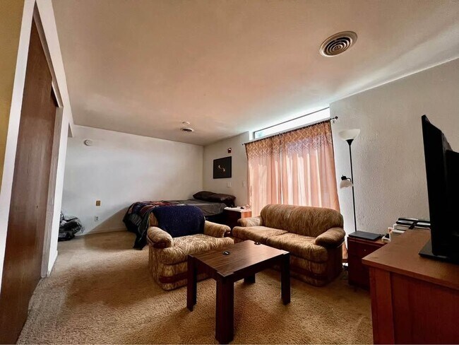 Photo - 535 D'onofrio Dr