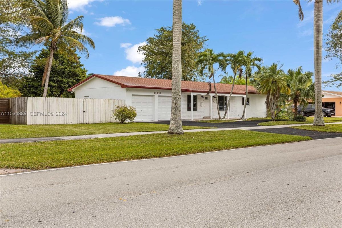Photo - 11403 SW 107th Ave