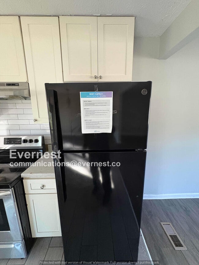 Photo - 193 W Canterbury Dr