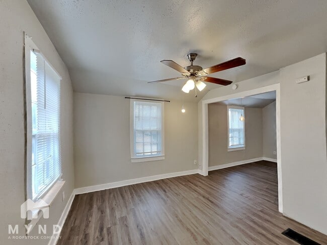 Photo - 2205 Avenue V