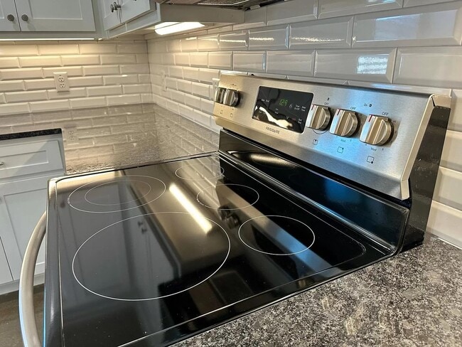 Photo - 705 Tower Mill Ct