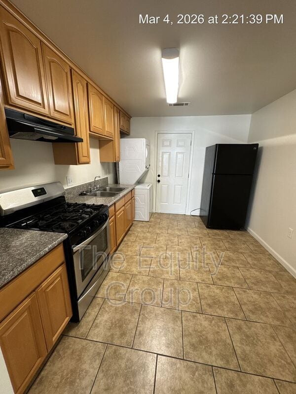 Photo - 1613 E Douglas Ave