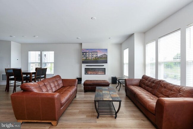 Photo - 1747 Riverbluff Ave Casa Adosada