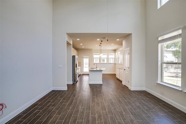 Photo - 10418 Turnbull Loop