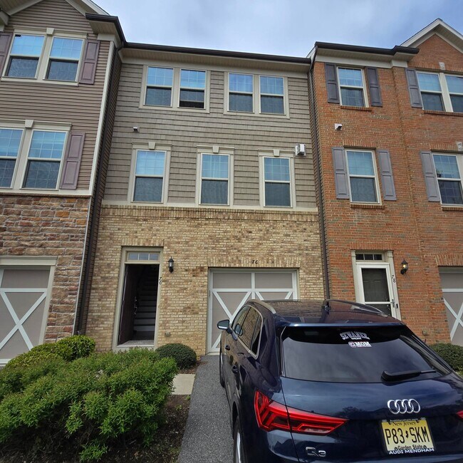 Photo - 76 Albert Ct