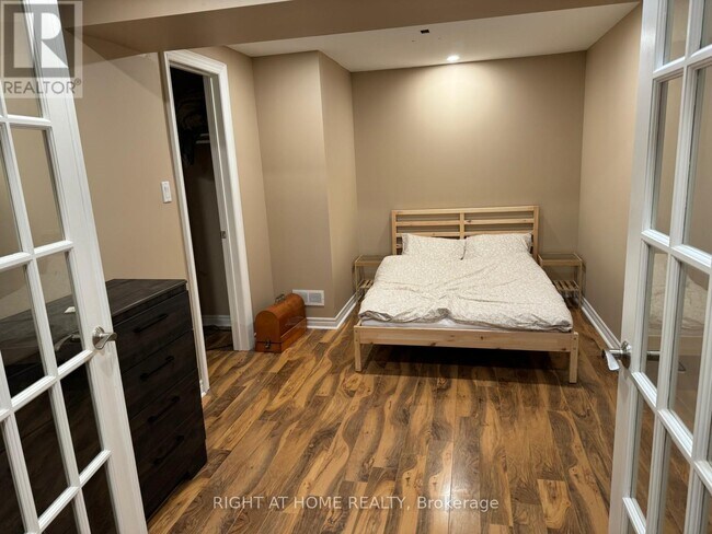Photo - 154 Hollandview Trail
