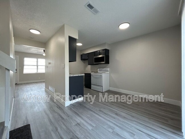 Photo - 1320 S Jackson St