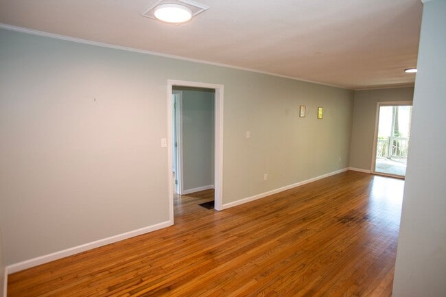 Photo - 230 Habersham Way