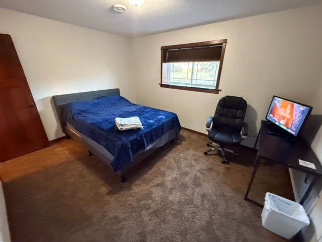 Photo - 1311 Camelot Dr